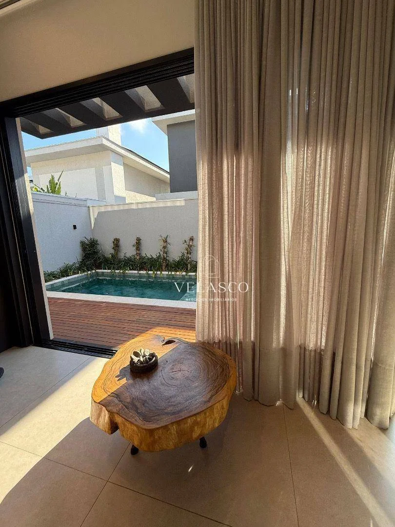 Sobrado com 3 dormitórios à venda, 217 m² por R$ 2.500.000 - Claudete - Cascavel/PR