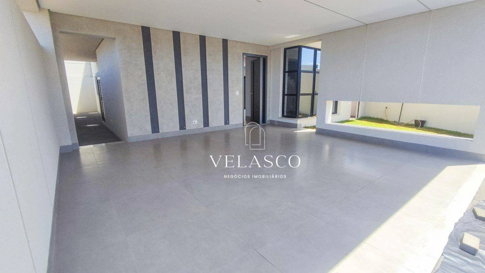 Sobrado com 3 dormitórios à venda, 166 m² por R$ 2.060.000 - Claudete - Cascavel/PR