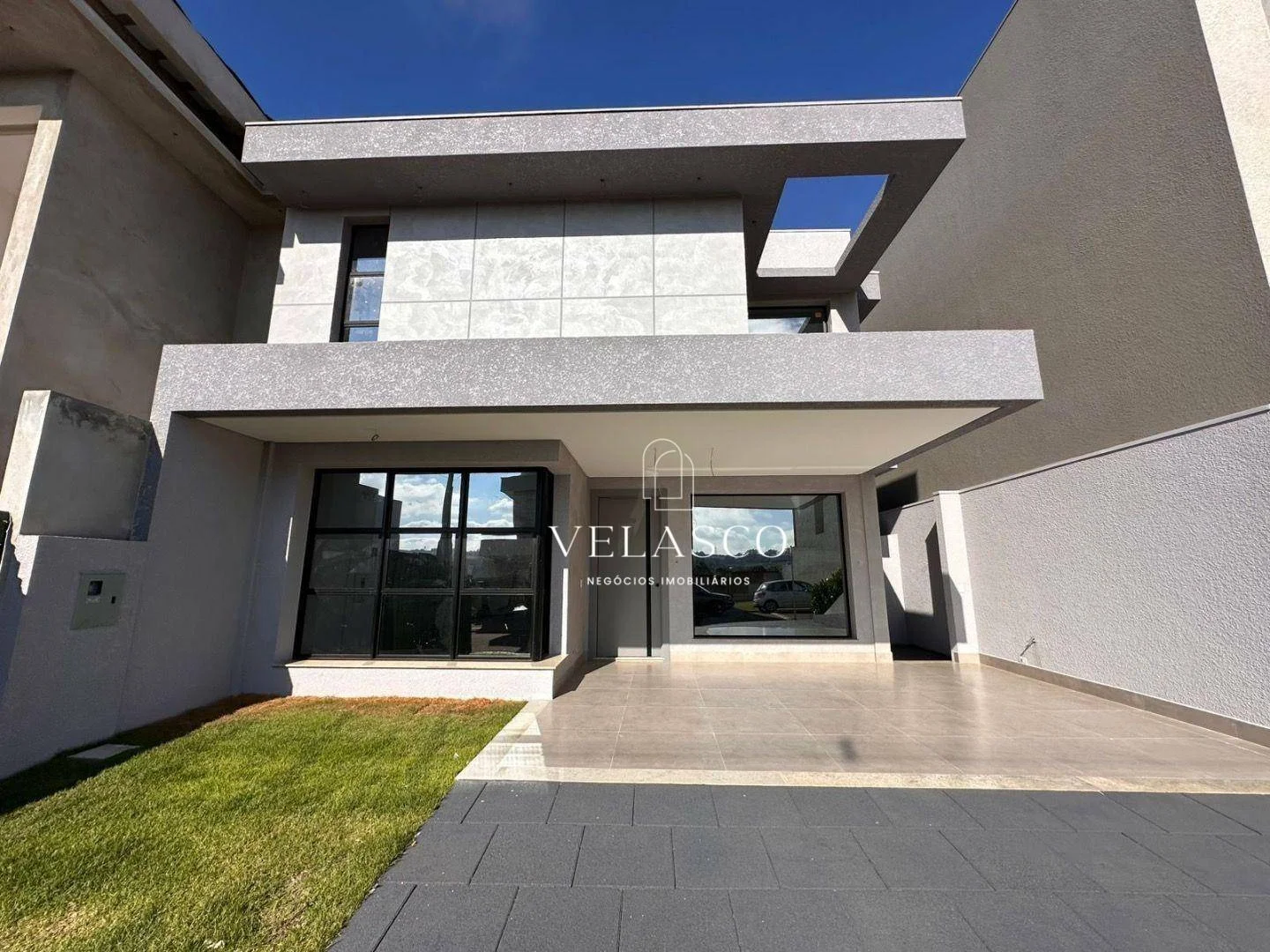 Sobrado com 3 dormitórios à venda, 181 m² por R$ 1.690.000 - Claudete - Cascavel/PR