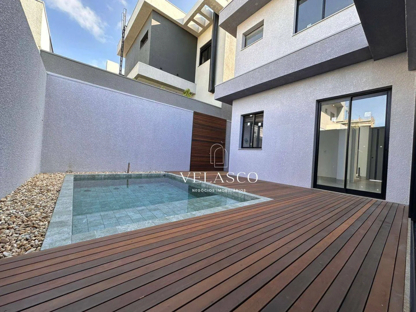 Sobrado com 3 dormitórios à venda, 181 m² por R$ 1.690.000 - Claudete - Cascavel/PR