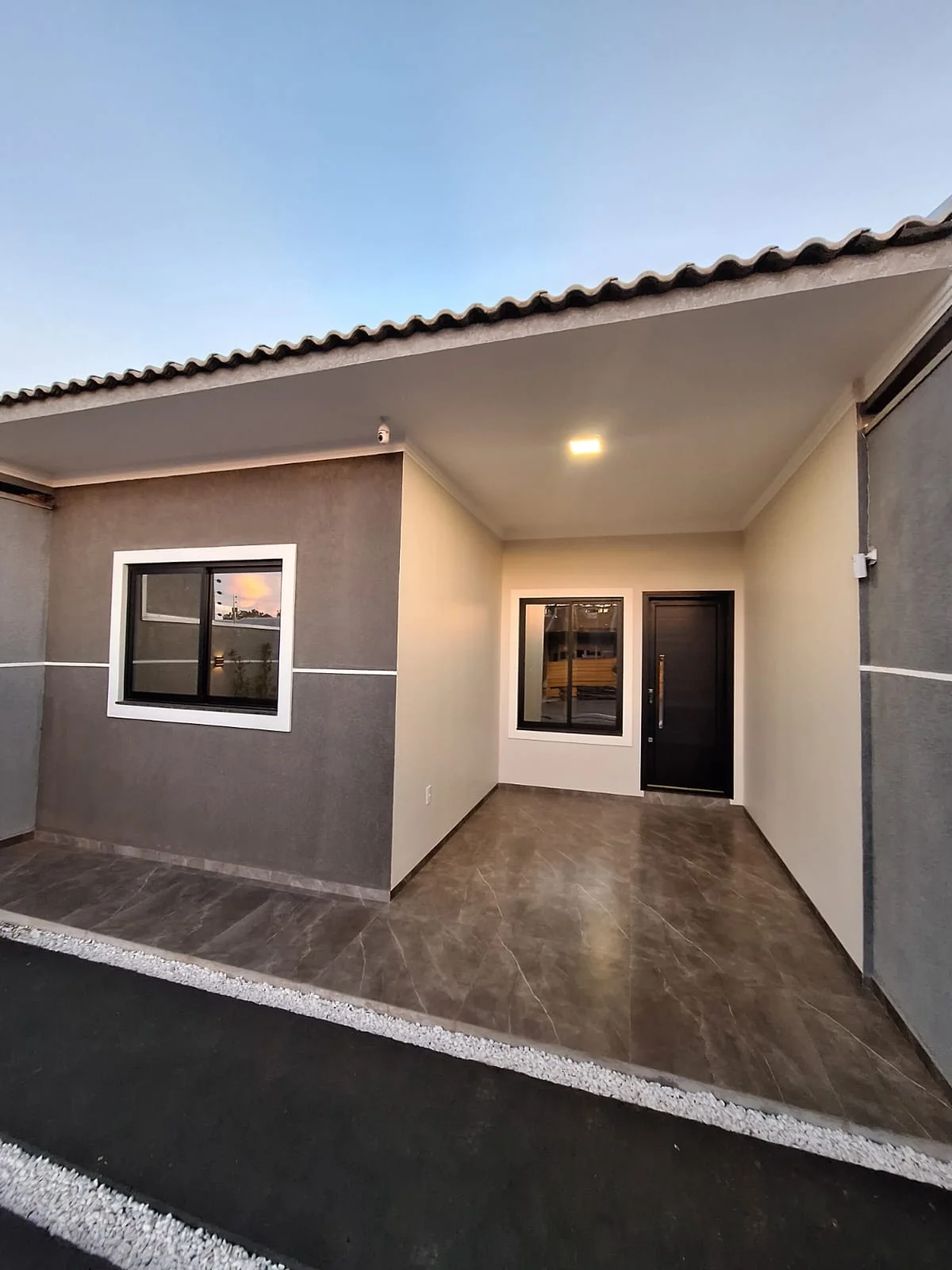 Casa de 1 Suíte + 2 Dormitórios  Bairro Floresta