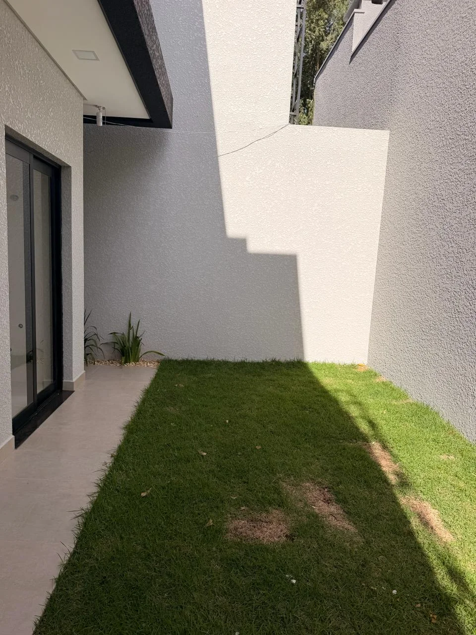 Sobrado Moderno no Bairro Tropical